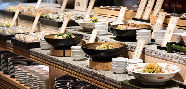 ビュッフェ形式の料理
